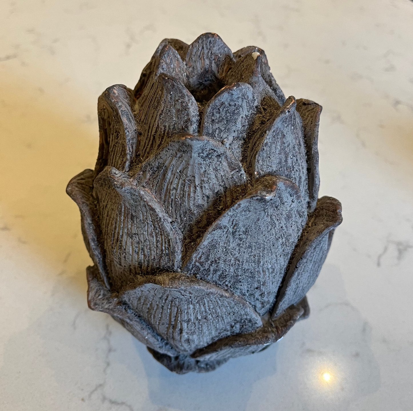Stone artichoke candle holder (Large)