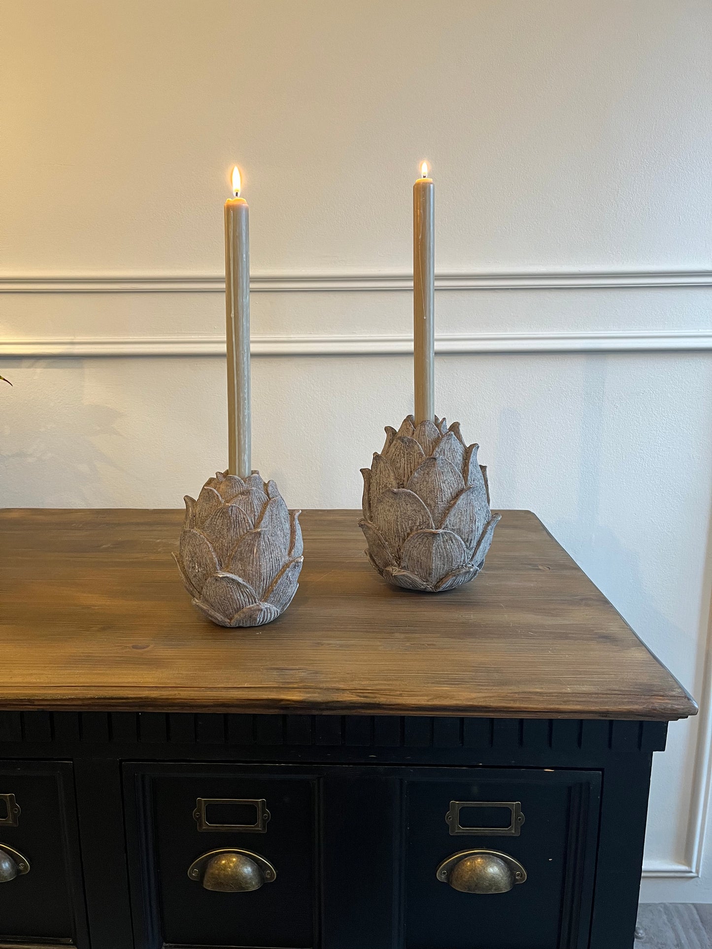 Stone artichoke candle holder (Medium)